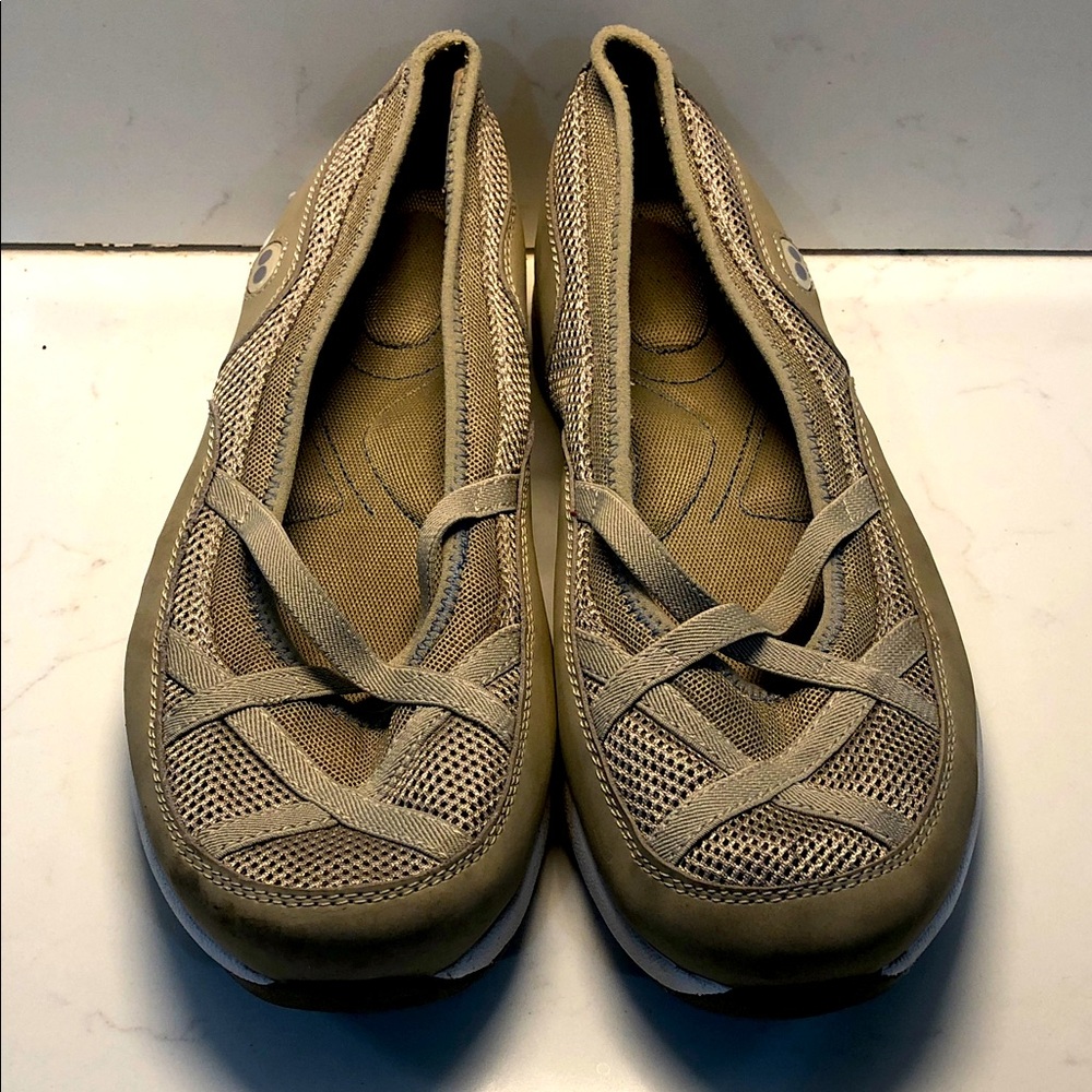 Ryka Women's Beige Comfort Slip-Ons Shoes. Size 11 or 41